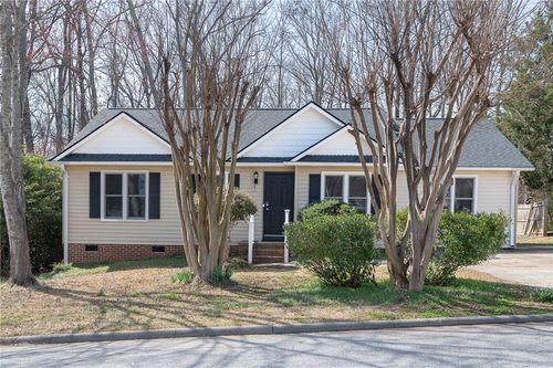 200 Dunwoody Dr, Simpsonville, SC, 29681-4427 | Card Image