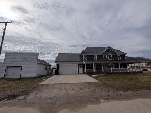 290 Main St Ne, New Albin, IA, 52160-7732 | Card Image