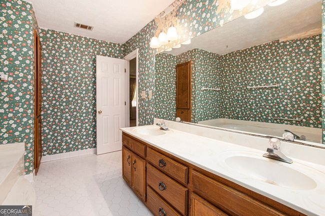 5136 Wentworth Dr, House other with 4 bedrooms, 3 bathrooms and 4 parking in Peachtree Corners GA | Image 28