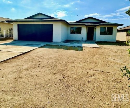 2021 Kalibo St, Delano, CA, 93215 | Card Image