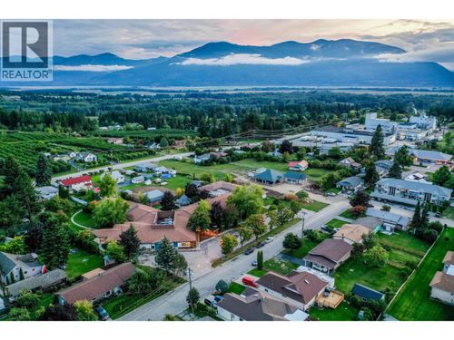 1909 Ash St, Creston, BC, V0B1G0 | Card Image