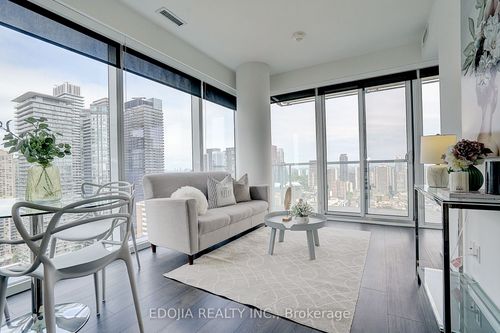 3502-3 Gloucester St, Toronto, ON, M4Y0C6 | Card Image