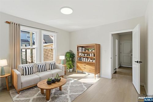 56 Holmes St, Belleville, NJ, 07109-3123 | Card Image