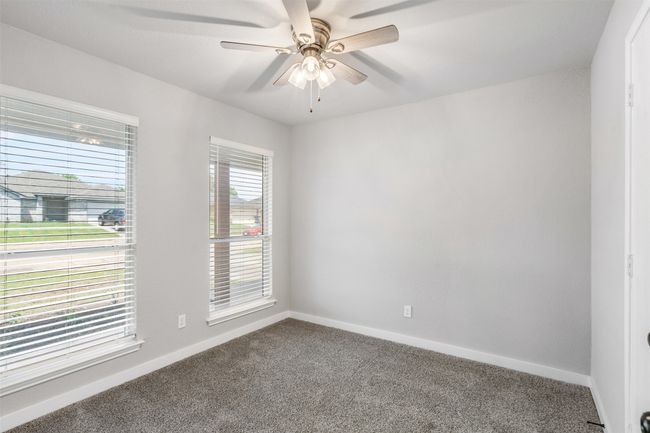 521 Pine St, House other with 3 bedrooms, 2 bathrooms and null parking in Crowley TX | Image 16