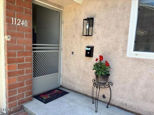 11240 Village 11, Camarillo, CA, 93012-6906 | Card Image