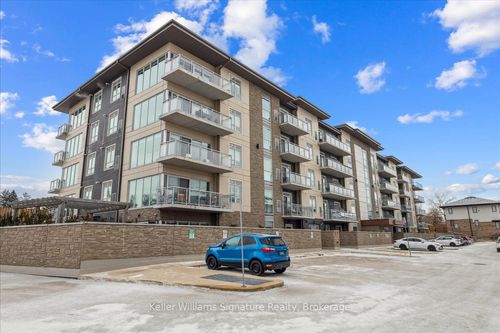 211-16 Markle Cres, Ancaster, ON, L9G0H4 | Card Image