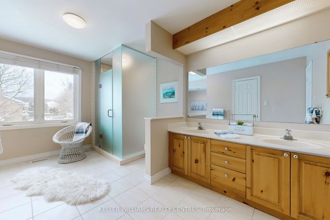 32 Petch Cres, House other with 4 bedrooms, 3 bathrooms and 4 parking in Aurora ON | Image 21