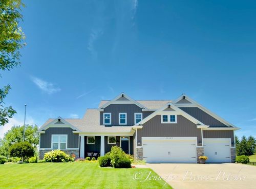 11127 Waterpoint Dr, Allendale, MI, 49401-9667 | Card Image