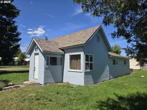 107 W 4th St, Wallowa, OR, 97885-7144 | Card Image