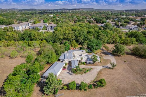 901 River Rd, Boerne, TX, 78006-2400 | Card Image