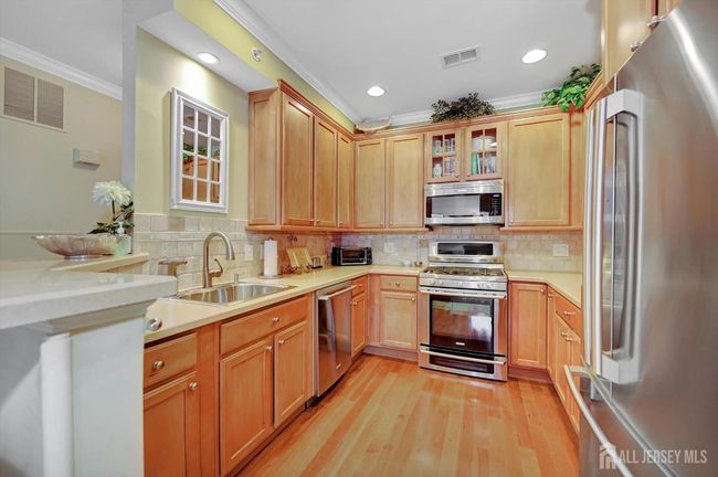 1322 Falston Cir, Townhouse with 2 bedrooms, 2 bathrooms and null parking in Old Bridge NJ | Image 6