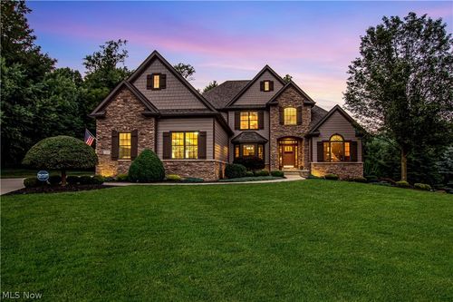 2307 Angela Vista Dr, Hinckley, OH, 44233-9155 | Card Image