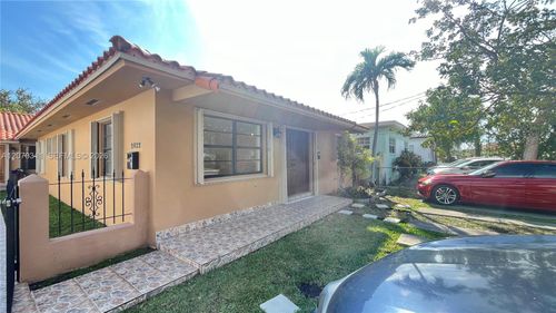 2820-2820 Sw 25th St, Miami, FL, 33133-2104 | Card Image