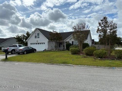 2735 Bow Hunter Dr, Wilmington, NC, 28411-7484 | Card Image