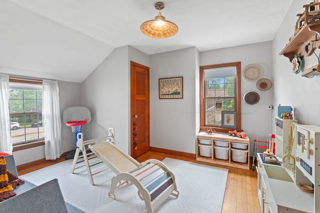 231 Glenview Ave, House other with 3 bedrooms, 2 bathrooms and null parking in Wauwatosa WI | Image 25