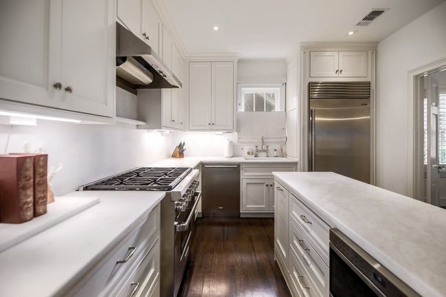 2908 Glenview Ave, House other with 3 bedrooms, 2 bathrooms and 2 parking in Austin TX | Image 9