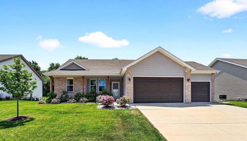 606 Vineyard Drive, CAMBRIDGE, WI, 53523 | Card Image