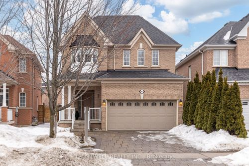 467 Pleasant Ridge Ave, Thornhill, ON, L4J8X2 | Card Image