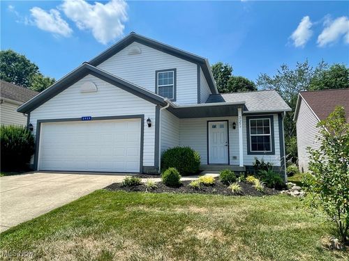 3959 Marsh Creek Ln, Rootstown, OH, 44272-9280 | Card Image