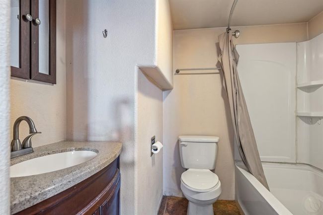 1036 Davis Rd, House other with 4 bedrooms, 2 bathrooms and null parking in Hardin MT | Image 13
