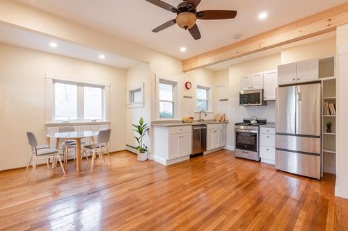apt-2-12 Rindge Ave, Cambridge, MA, 02140-2918 | Card Image