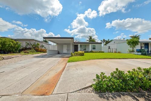 5240 Ne 3rd Ter, Oakland Park, FL, 33334-2404 | Card Image