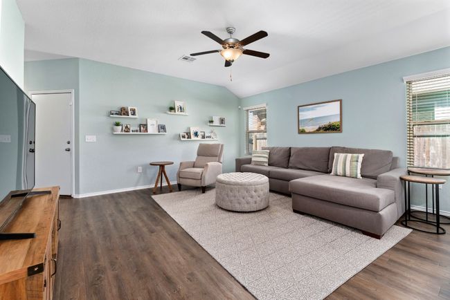10709 Dimitrios Dr, House other with 3 bedrooms, 2 bathrooms and 4 parking in Austin TX | Image 5