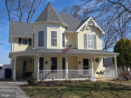 1130 Happy Ridge Dr, Front Royal, VA, 22630-5302 | Card Image