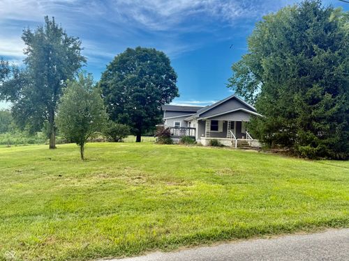 6913 E County Road 200 N, Coatesville, IN, 46121-9675 | Card Image