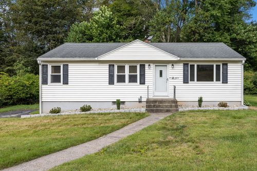 1325 Avon Blvd, Cheshire, CT, 06410-3608 | Card Image