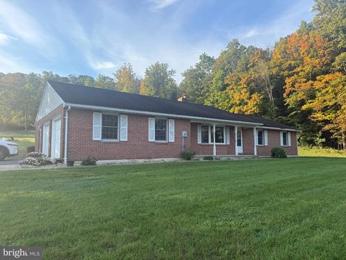 223 Creek Rd, BOYERTOWN, PA, 19512-7634 | Card Image