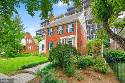 8013 Glenbrook Rd, BETHESDA, MD, 20814-2603 | Card Image
