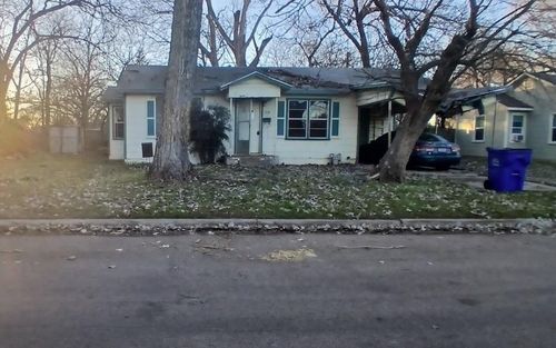 109 Mulberry St, Whitesboro, TX, 76273-1916 | Card Image
