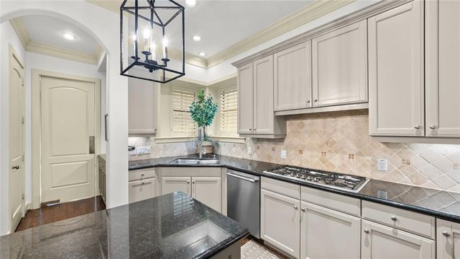 5558 Aspen St, House other with 5 bedrooms, 7 bathrooms and 3 parking in Bellaire TX | Image 9