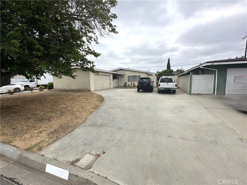 820 S Kenmore St, Anaheim, CA, 92804-4016 | Card Image