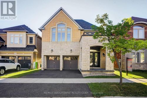 4228 Fuller Cres, Burlington, ON, L7M0M4 | Card Image