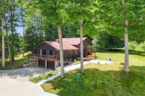 10704 E Old M 63, Luther, MI, 49656-9602 | Card Image