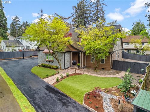 5610 Ne Going St, Portland, OR, 97218-2633 | Card Image