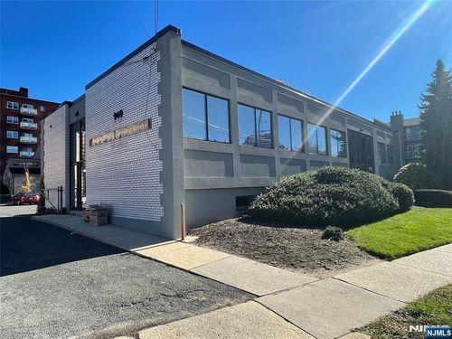 936-42 Main St, Hackensack, NJ, 07601 | Card Image