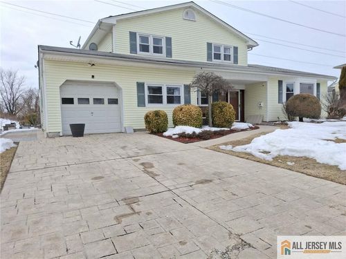 61 Jensen Rd, Sayreville, NJ, 08872-1969 | Card Image