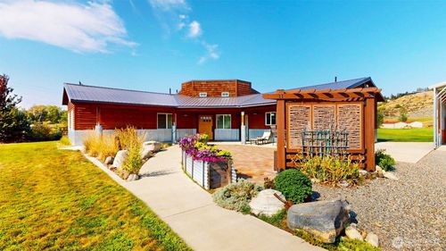 71 Shumway Rd, Omak, WA, 98841-9302 | Card Image