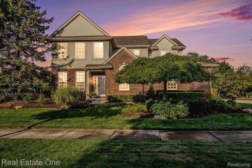 1771 Four Seasons Dr, Howell, MI, 48843-6113 | Card Image