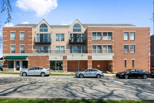 204-1800 Dewes Street, Glenview, IL, 60025 | Card Image