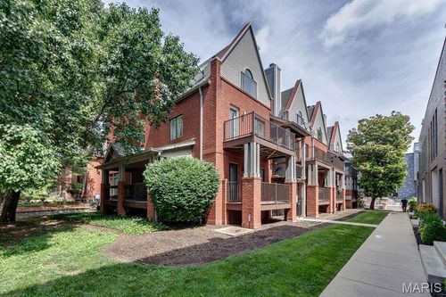 11-4111 W Pine Blvd, Saint Louis, MO, 63108-2875 | Card Image