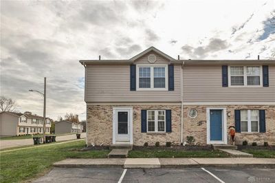 2131 Chapel Drive, Condo with 2 bedrooms, 1 bathrooms and null parking in Fairborn OH | Image 1