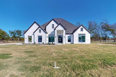 View of front of house with a front yard | Image 1