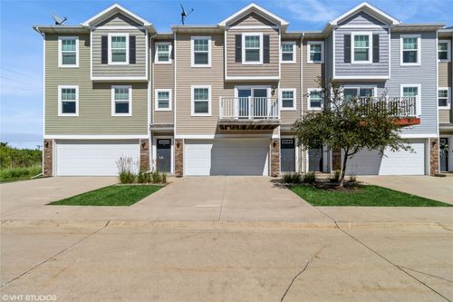 1024 Ne 49th Ln, Ankeny, IA, 50021-6856 | Card Image