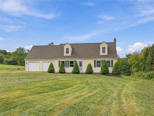 90 Gun Club Rd, Palmerton, PA, 18071-6104 | Card Image