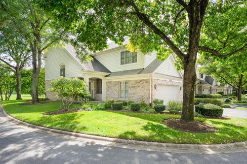 11103 Vista Dr, La Grange, IL, 60525-5305 | Card Image