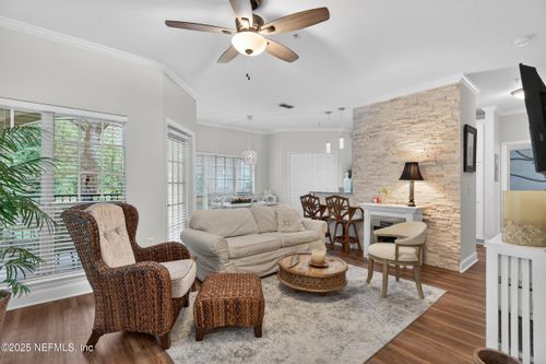 417-7800 Point Meadows Dr, Jacksonville, FL, 32256-4606 | Card Image